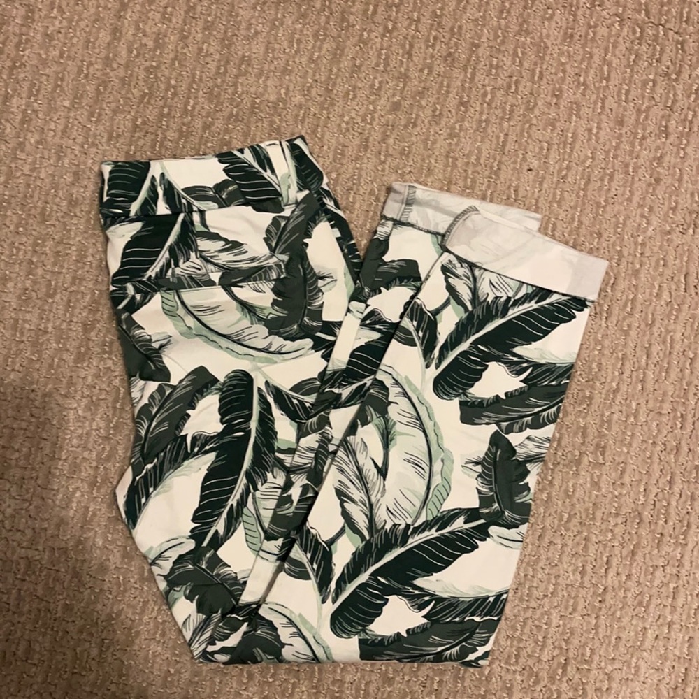 Old navy pixie mid rise pants